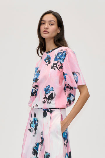 Stine Goya Short Sleeve T-Shirt Top Blue Roses On Blush
